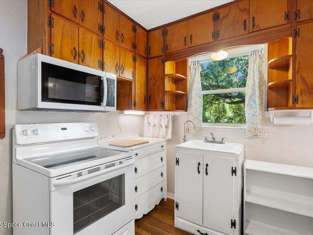 5545 Brabrook Avenue, Grant, FL 32949