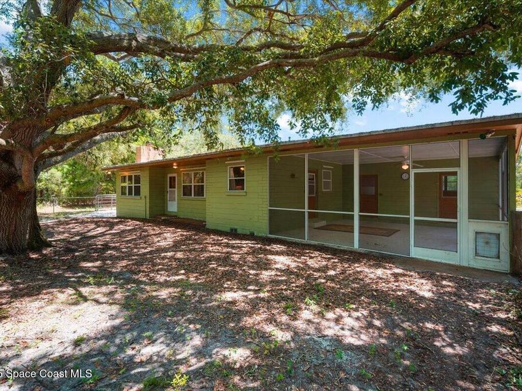 5545 Brabrook Avenue, Grant, FL 32949
