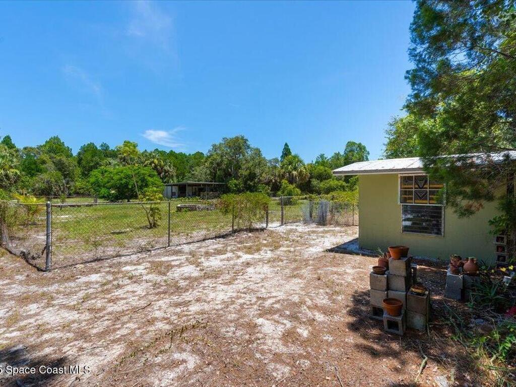 5545 Brabrook Avenue, Grant, FL 32949