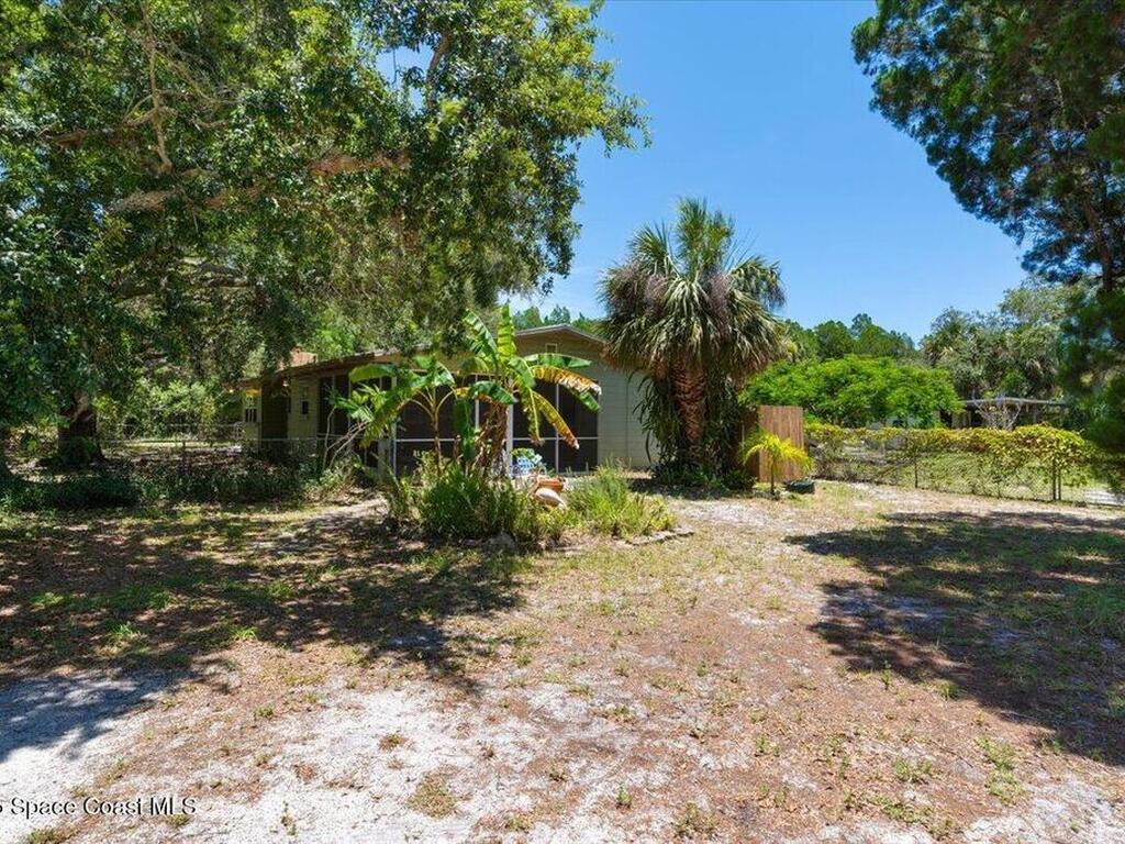 5545 Brabrook Avenue, Grant, FL 32949