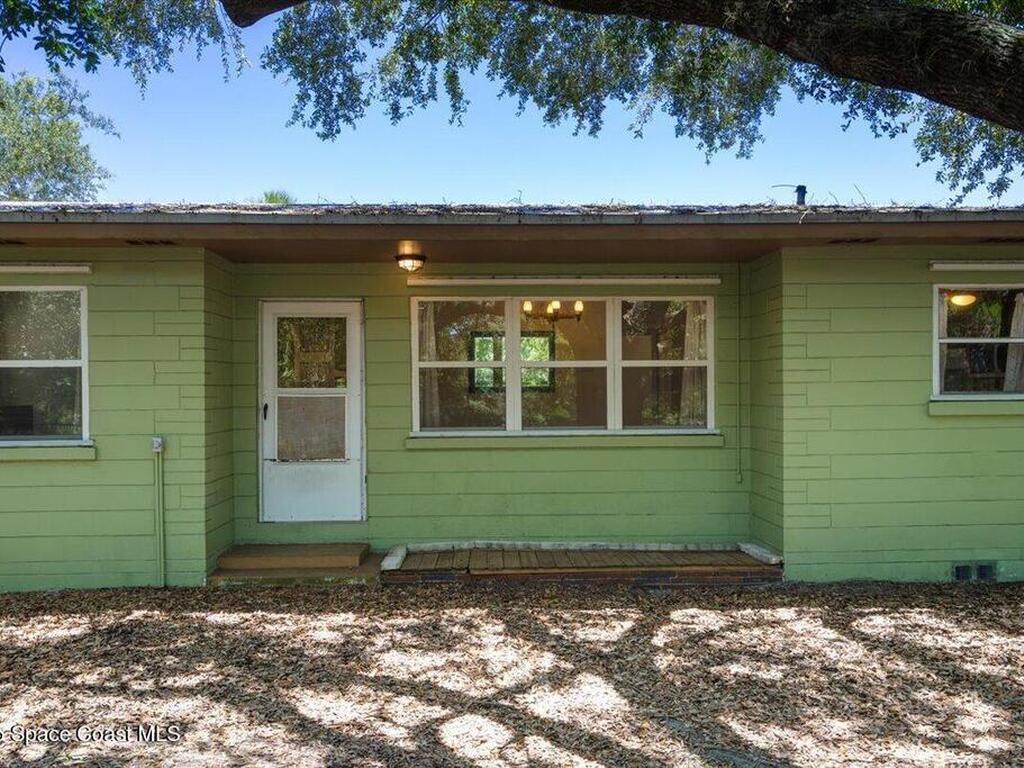 5545 Brabrook Avenue, Grant, FL 32949