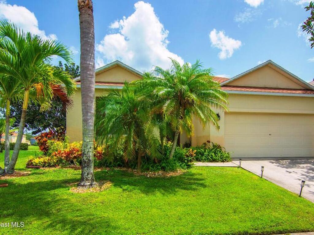 758 Carriage Lake Way, Vero Beach, FL 32968