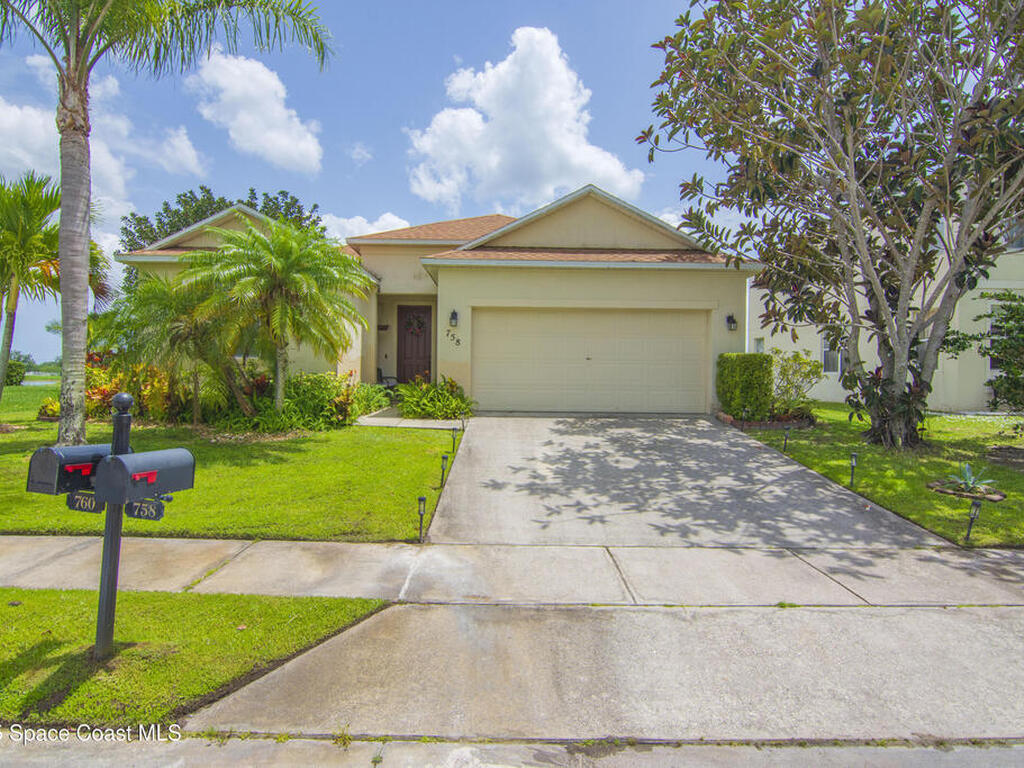 758 Carriage Lake Way, Vero Beach, FL 32968