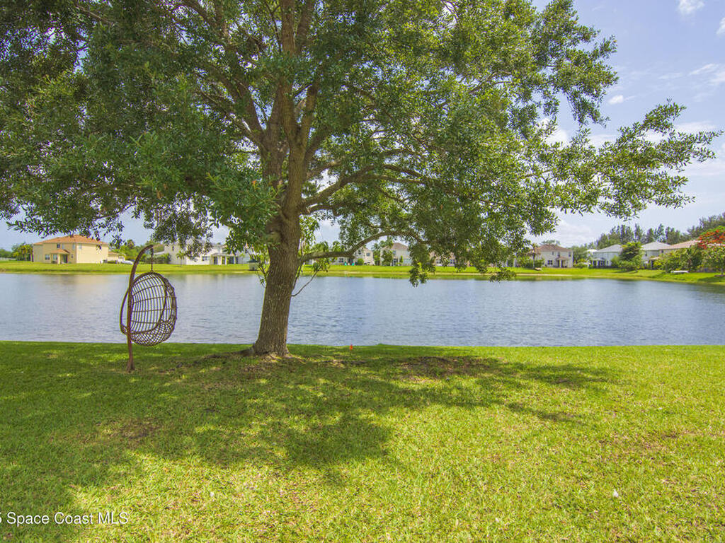 758 Carriage Lake Way, Vero Beach, FL 32968