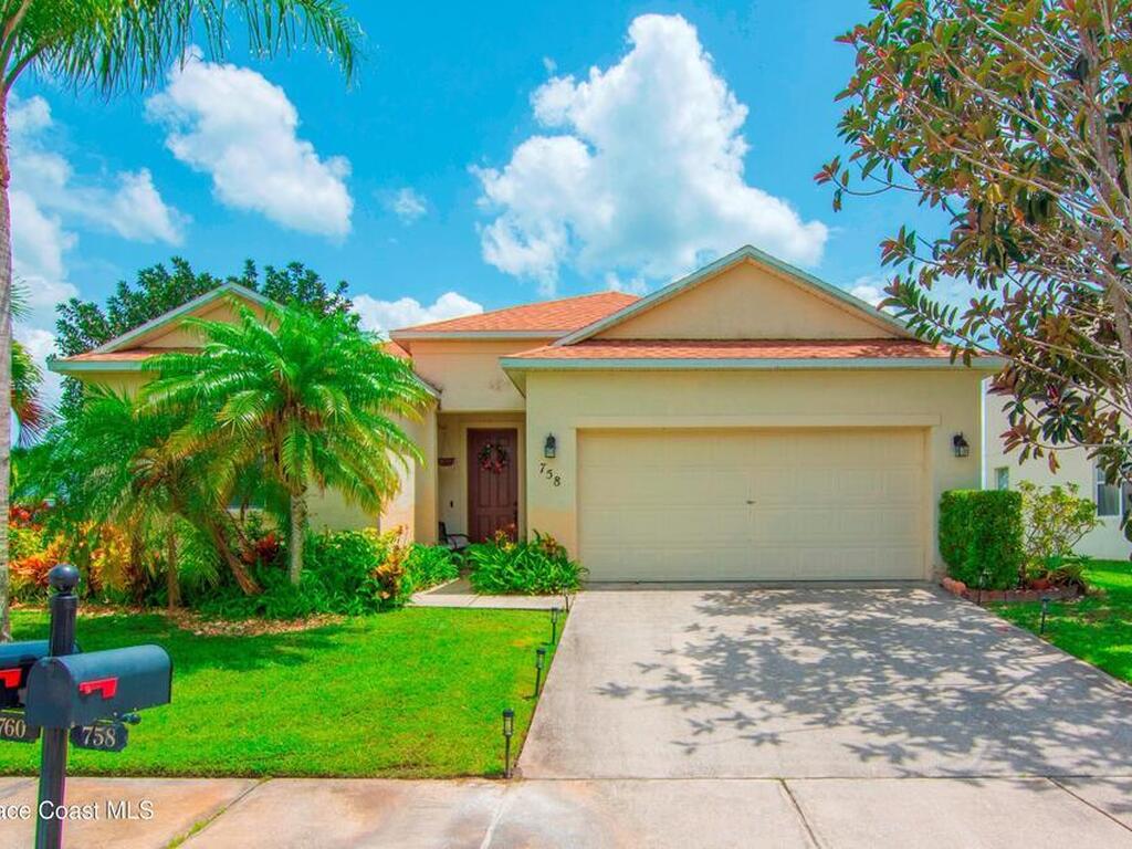 758 Carriage Lake Way, Vero Beach, FL 32968