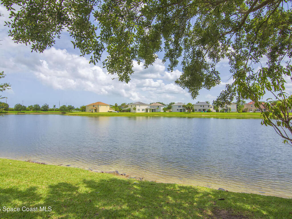 758 Carriage Lake Way, Vero Beach, FL 32968