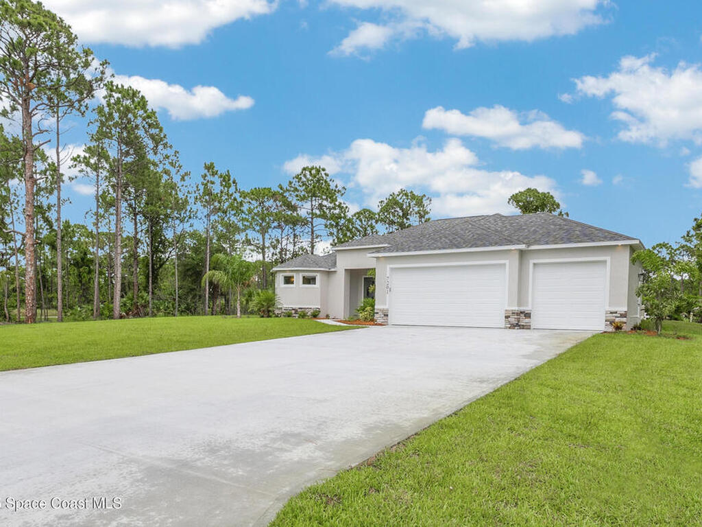 8025 Babcock Street, Grant-Valkaria, FL 32909