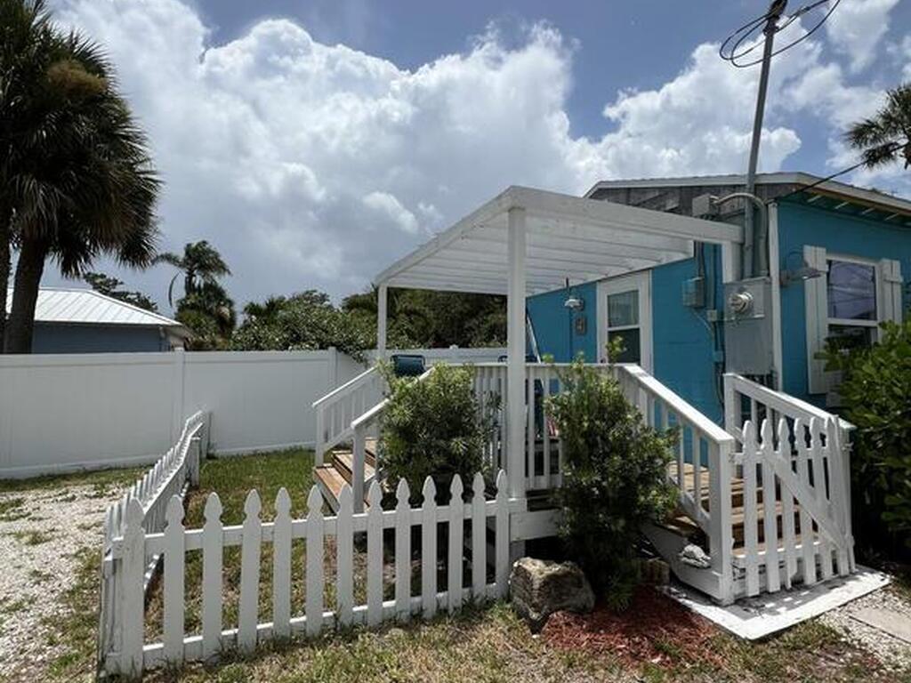2179 Pineapple Avenue, Melbourne, FL 32935