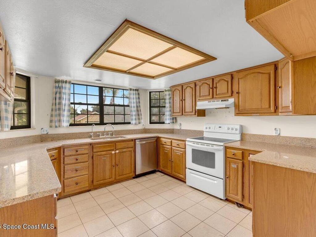 4200 Lee Hall Place, Cocoa, FL 32927