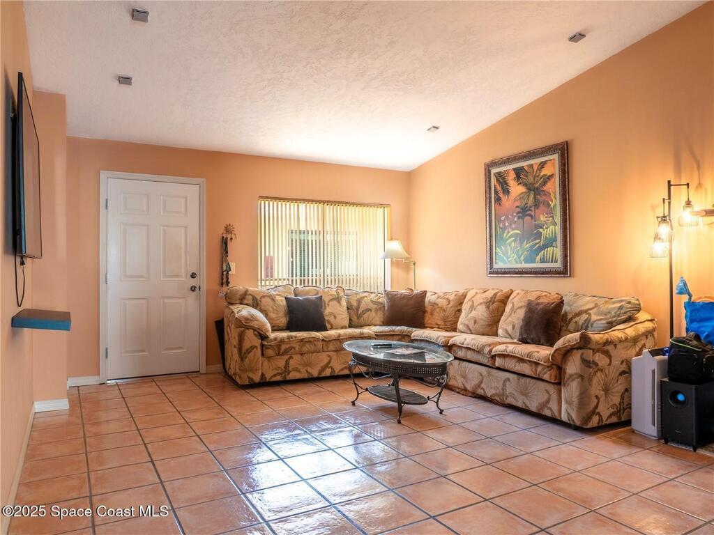 1277 S Orlando Avenue, Cocoa Beach, FL 32931