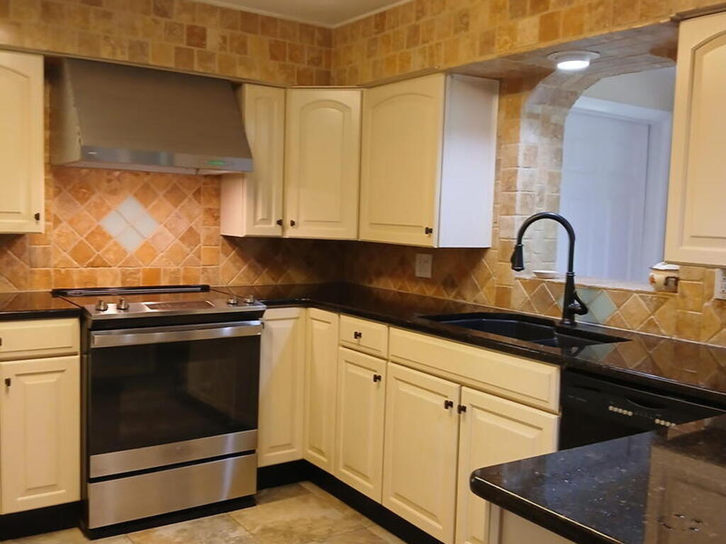1255 S State Road 415, New Smyrna Beach, FL 32168