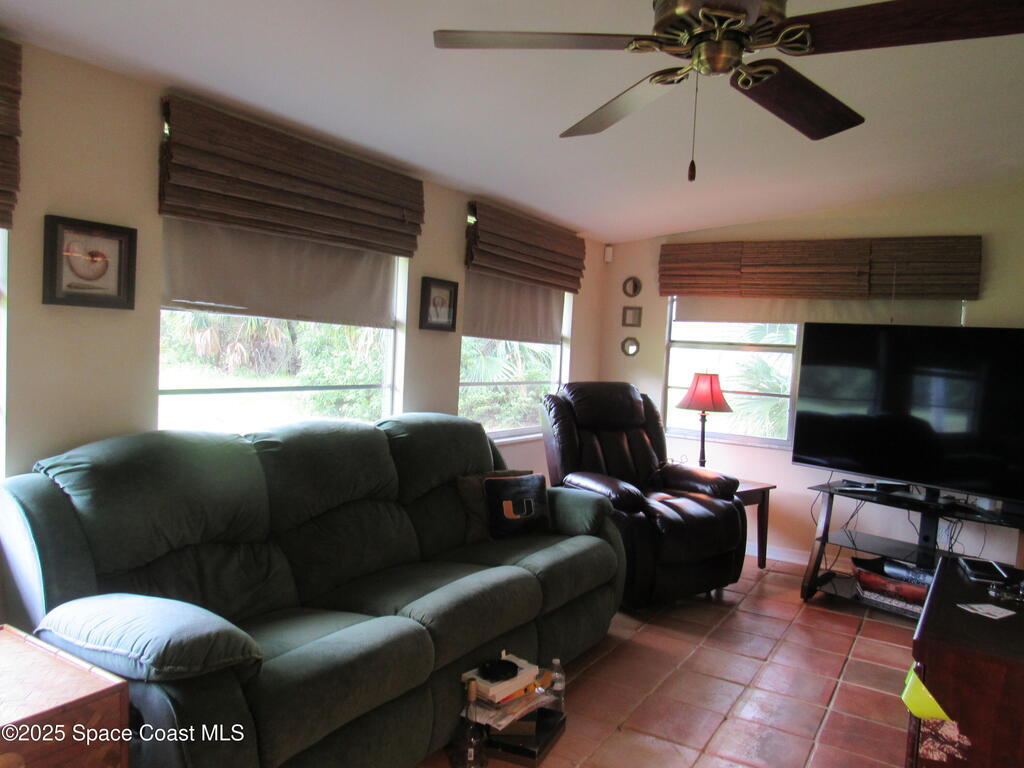 1255 S State Road 415, New Smyrna Beach, FL 32168