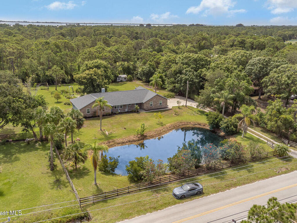 6147 Brabrook Avenue, Grant-Valkaria, FL 32949