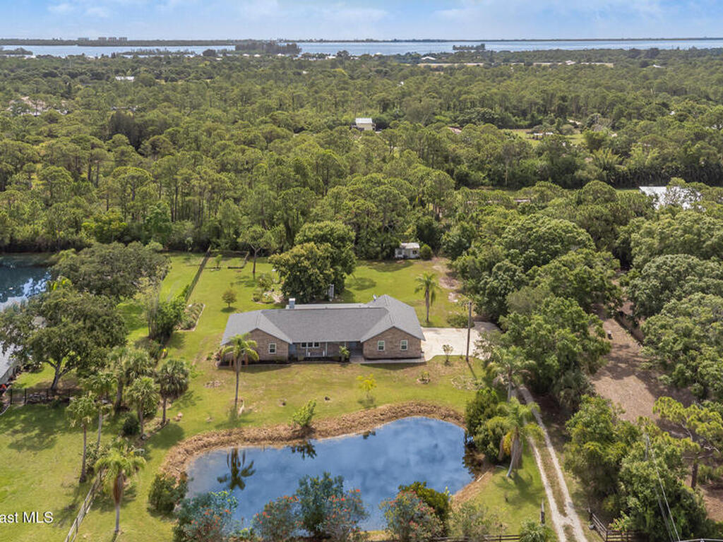 6147 Brabrook Avenue, Grant-Valkaria, FL 32949
