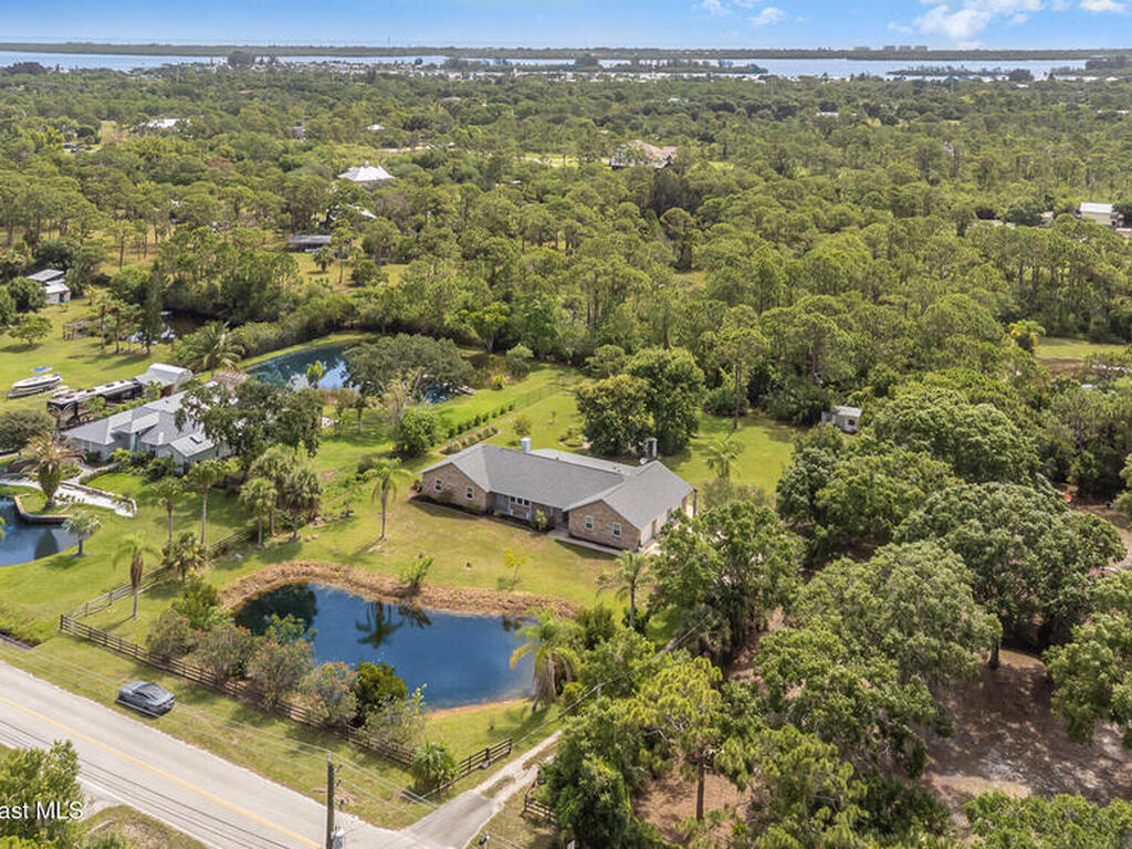 6147 Brabrook Avenue, Grant-Valkaria, FL 32949