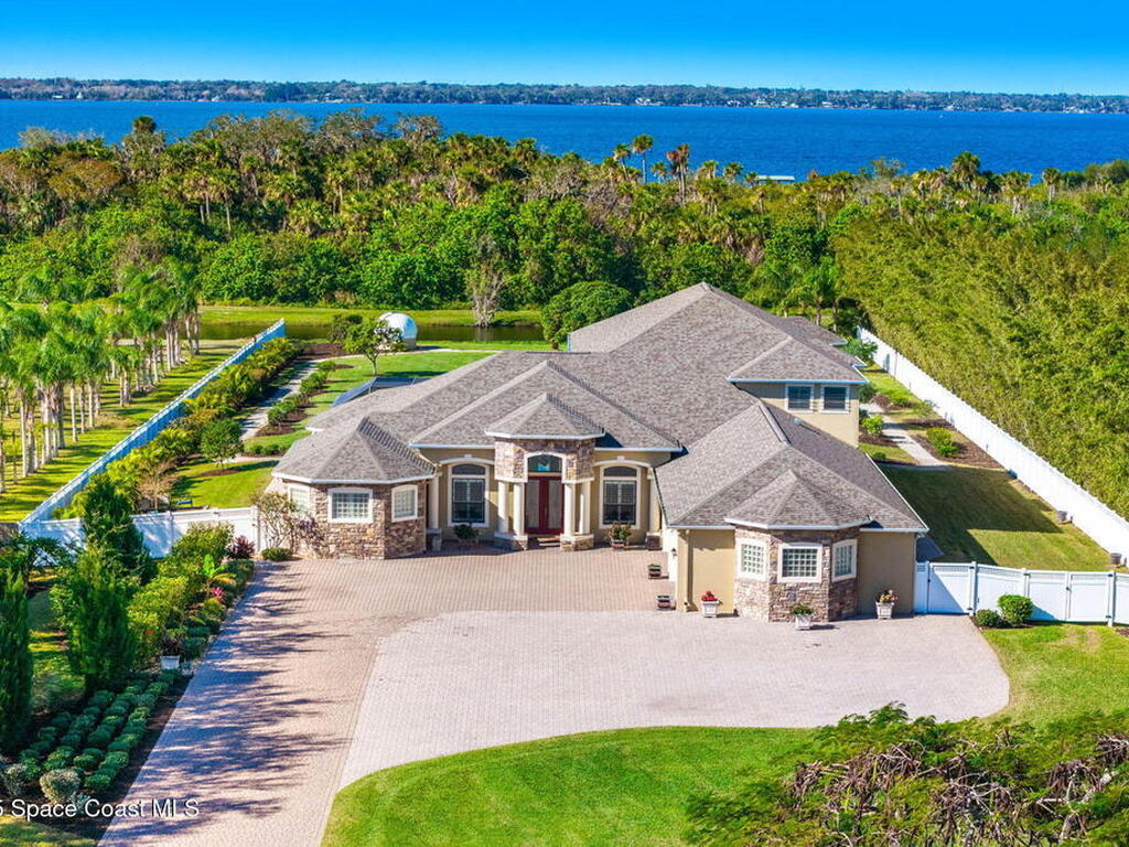 4022 Tradewinds Trail, Merritt Island, FL 32953