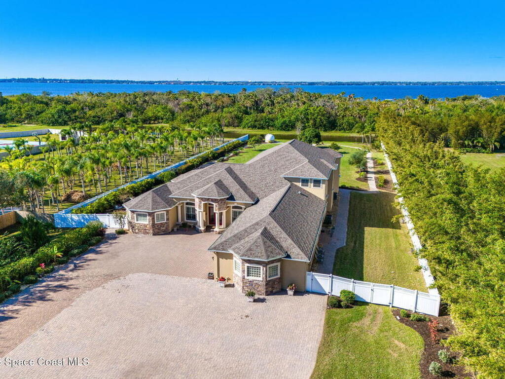4022 Tradewinds Trail, Merritt Island, FL 32953