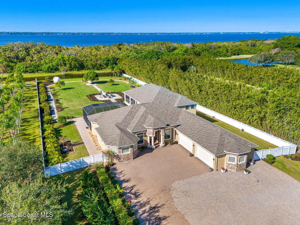4022 Tradewinds Trail, Merritt Island, FL 32953