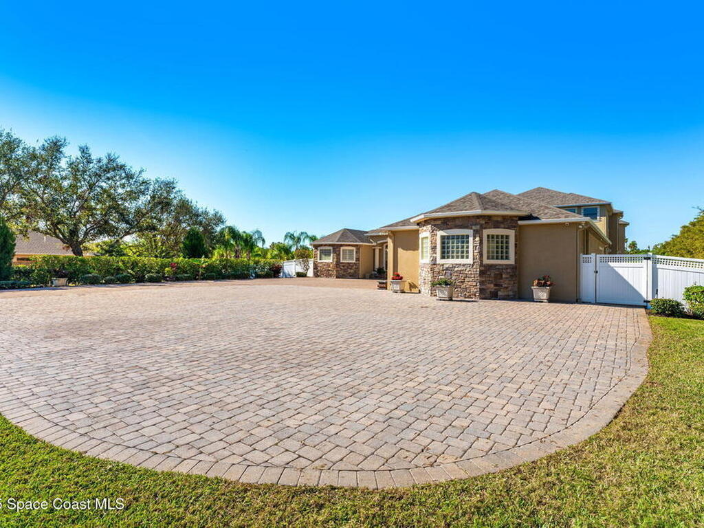 4022 Tradewinds Trail, Merritt Island, FL 32953