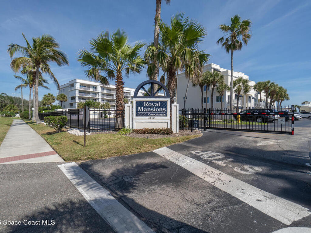 8600 Ridgewood Avenue, Cape Canaveral, FL 32920