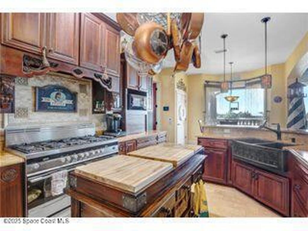 541 Treviso Drive, Apollo Beach, FL 33572