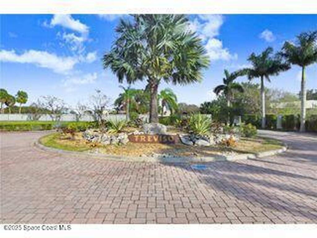 541 Treviso Drive, Apollo Beach, FL 33572