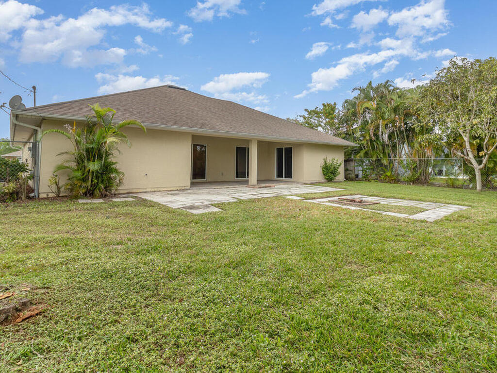 105 Paddock Street, Sebastian, FL 32958