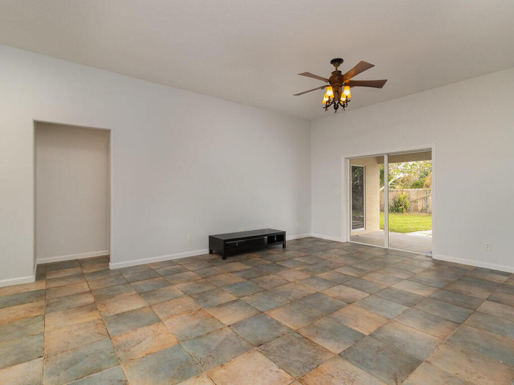 105 Paddock Street, Sebastian, FL 32958