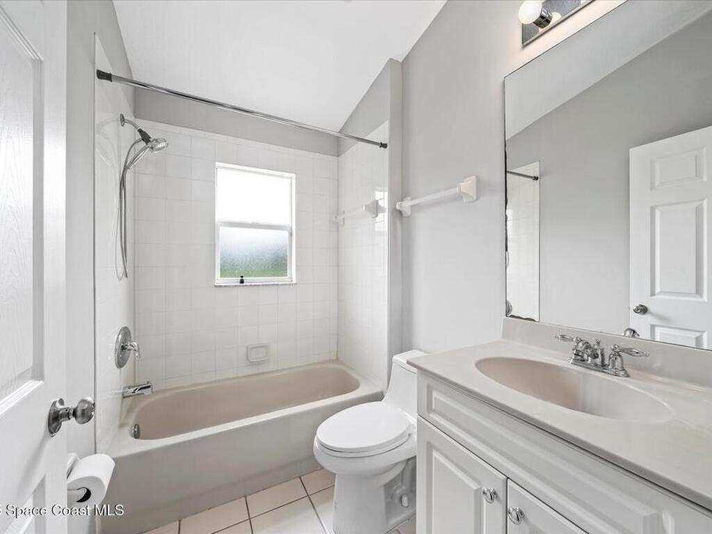 446 Lexington Avenue, Vero Beach, FL 32962