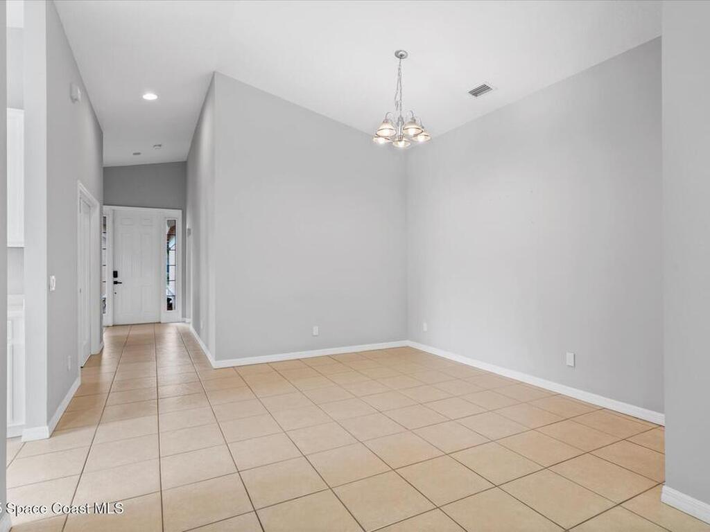 446 Lexington Avenue, Vero Beach, FL 32962