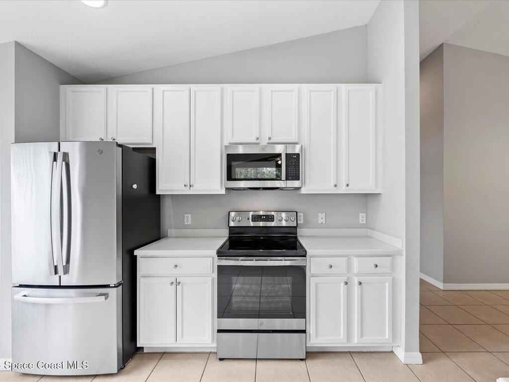 446 Lexington Avenue, Vero Beach, FL 32962