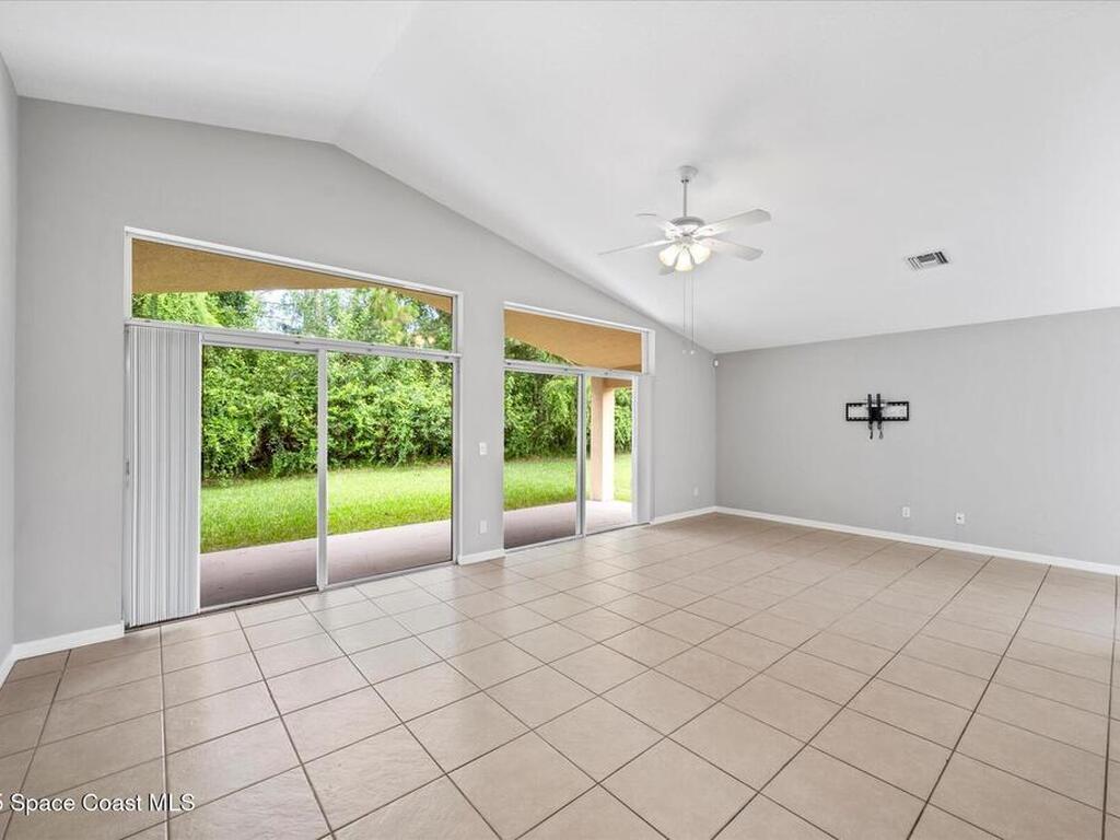 446 Lexington Avenue, Vero Beach, FL 32962