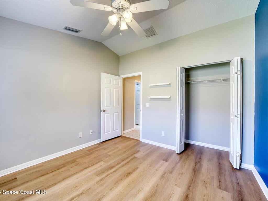 446 Lexington Avenue, Vero Beach, FL 32962