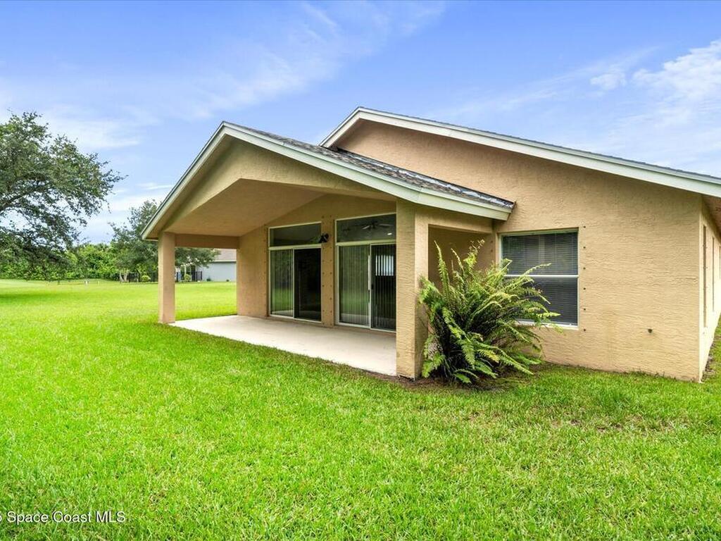 446 Lexington Avenue, Vero Beach, FL 32962