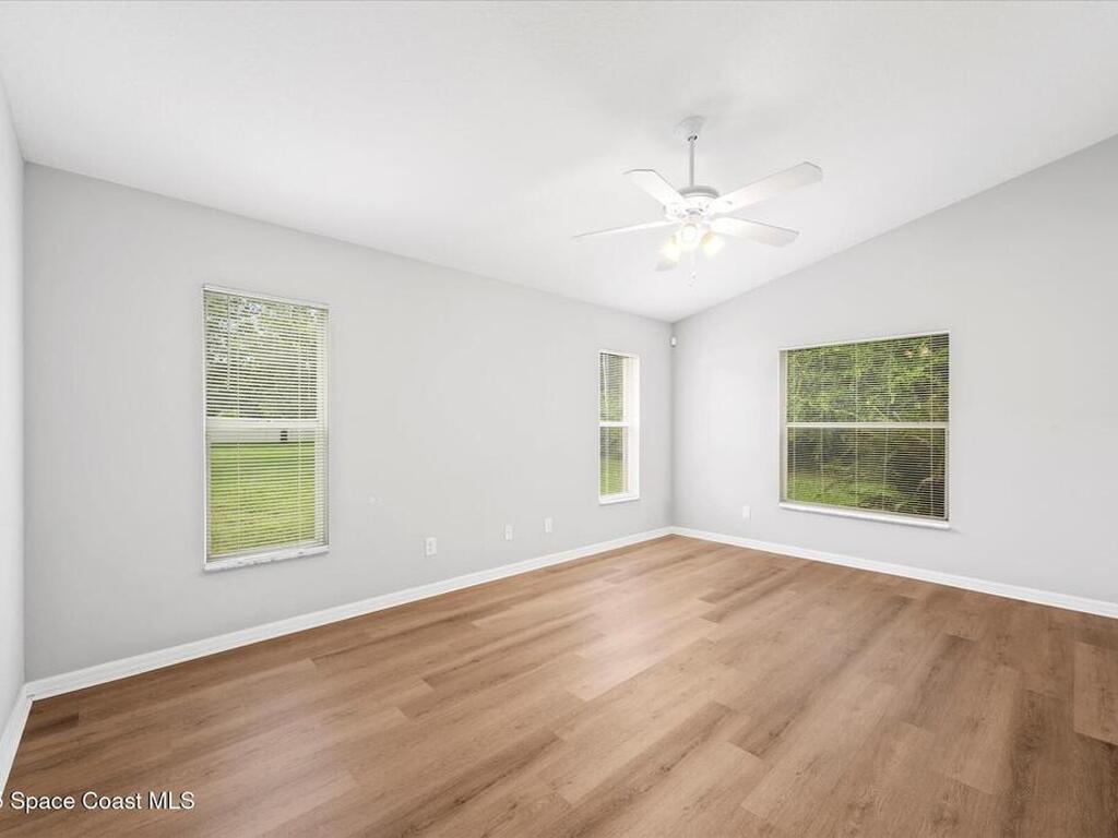 446 Lexington Avenue, Vero Beach, FL 32962