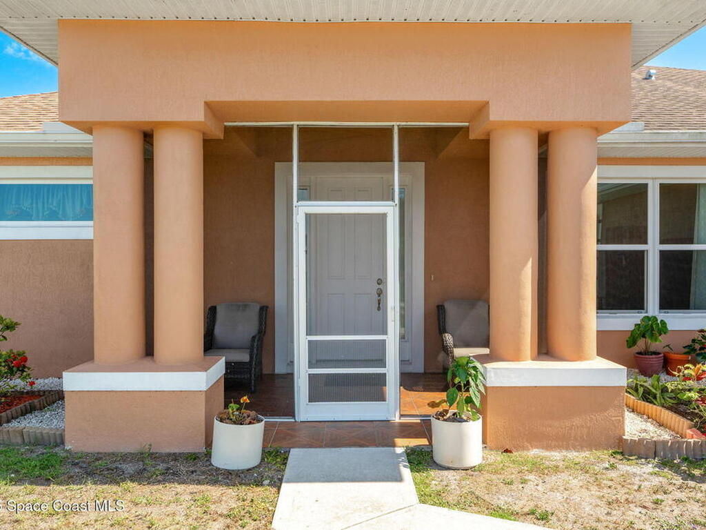 462 Gancedo Street, Palm Bay, FL 32908