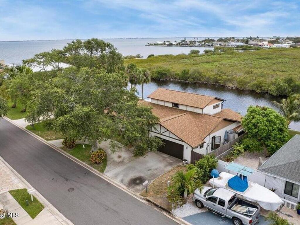 1635 Sandpiper Street, Merritt Island, FL 32952