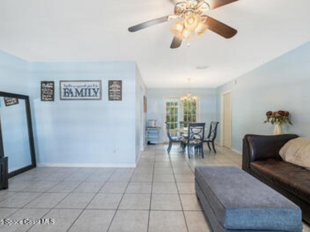 1635 71st Court, Vero Beach, FL 32966