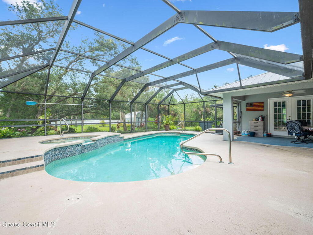9495 Fleming Grant Road, Sebastian, FL 32976
