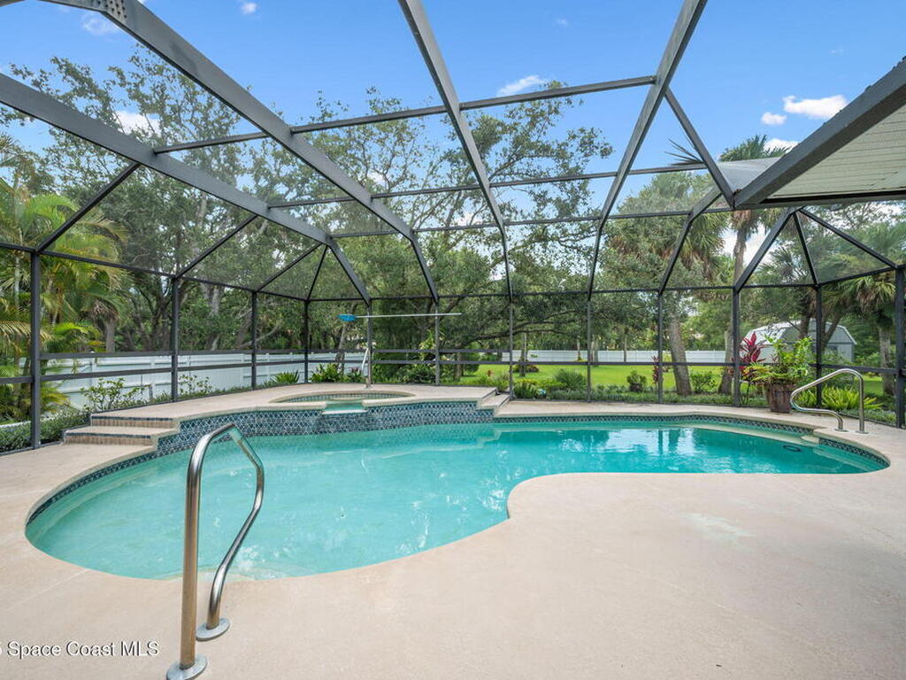 9495 Fleming Grant Road, Sebastian, FL 32976