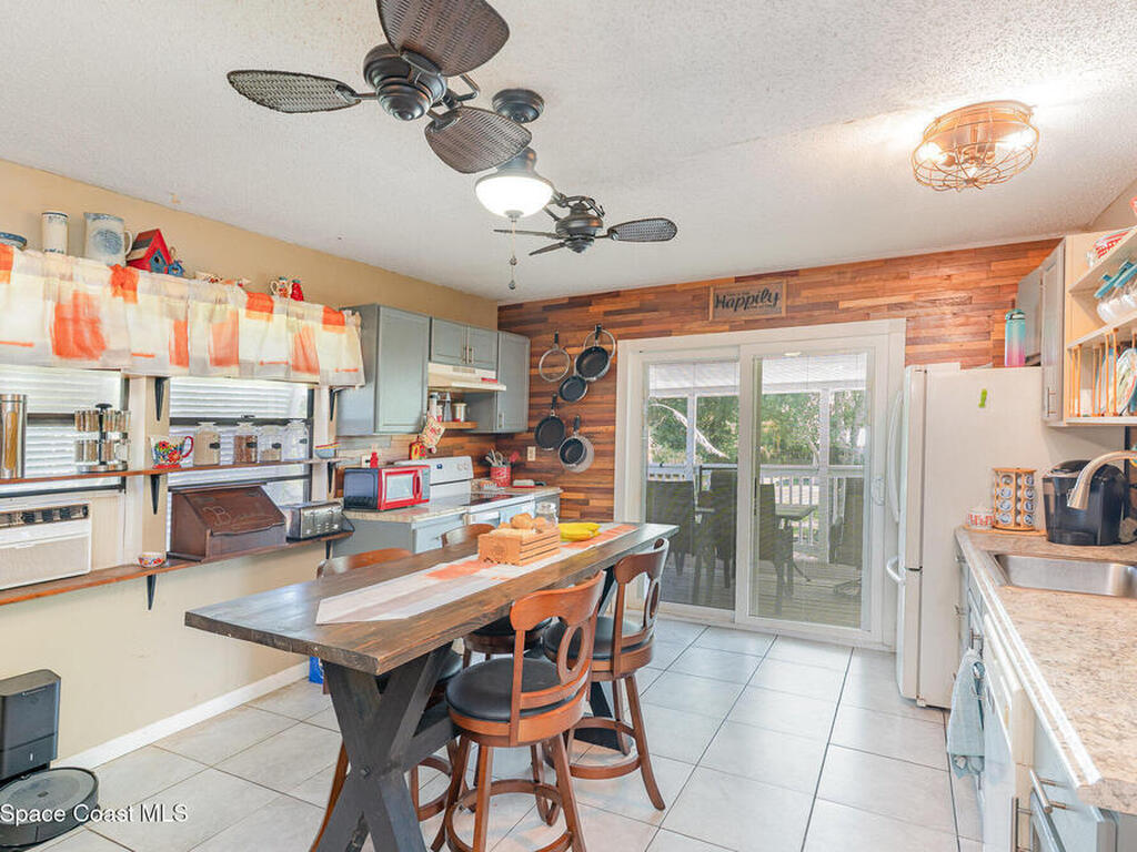 825 27th Avenue, Vero Beach, FL 32960