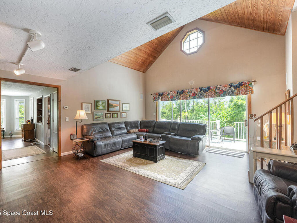 4094 Fox Lake Road, Titusville, FL 32796