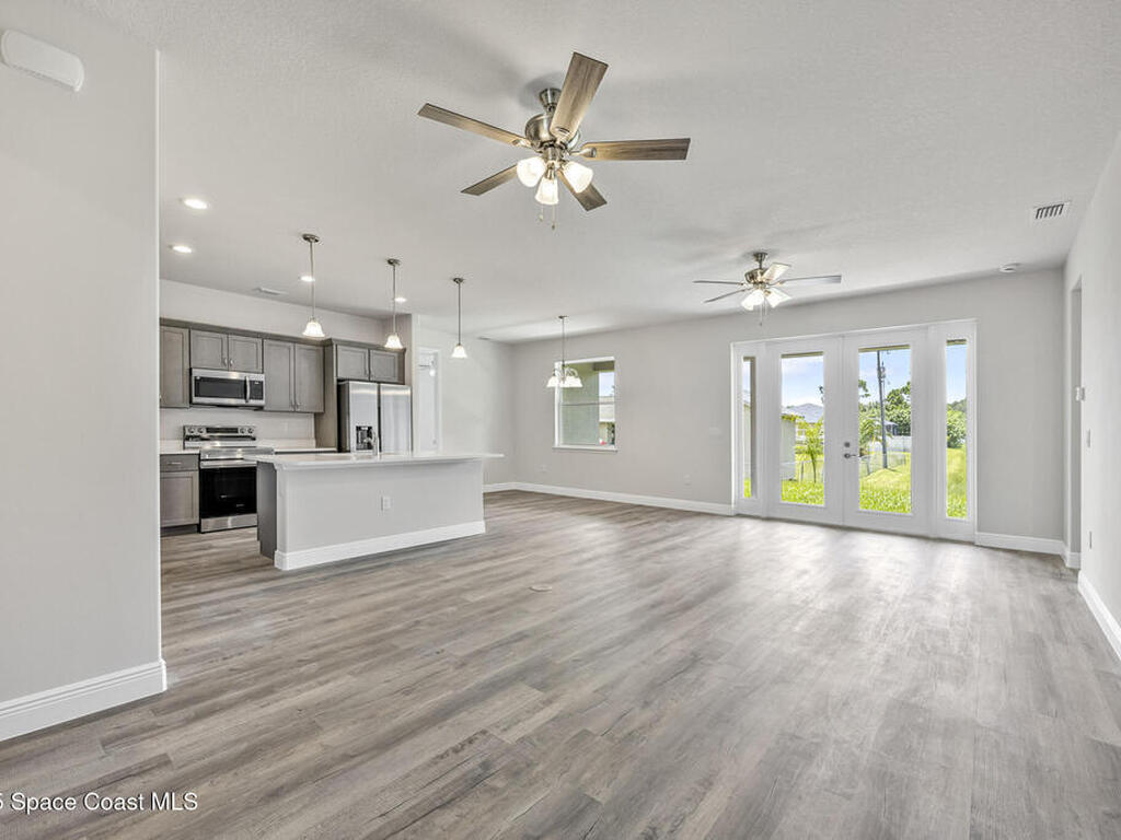 000 SW Whealan Street, Palm Bay, FL 32908