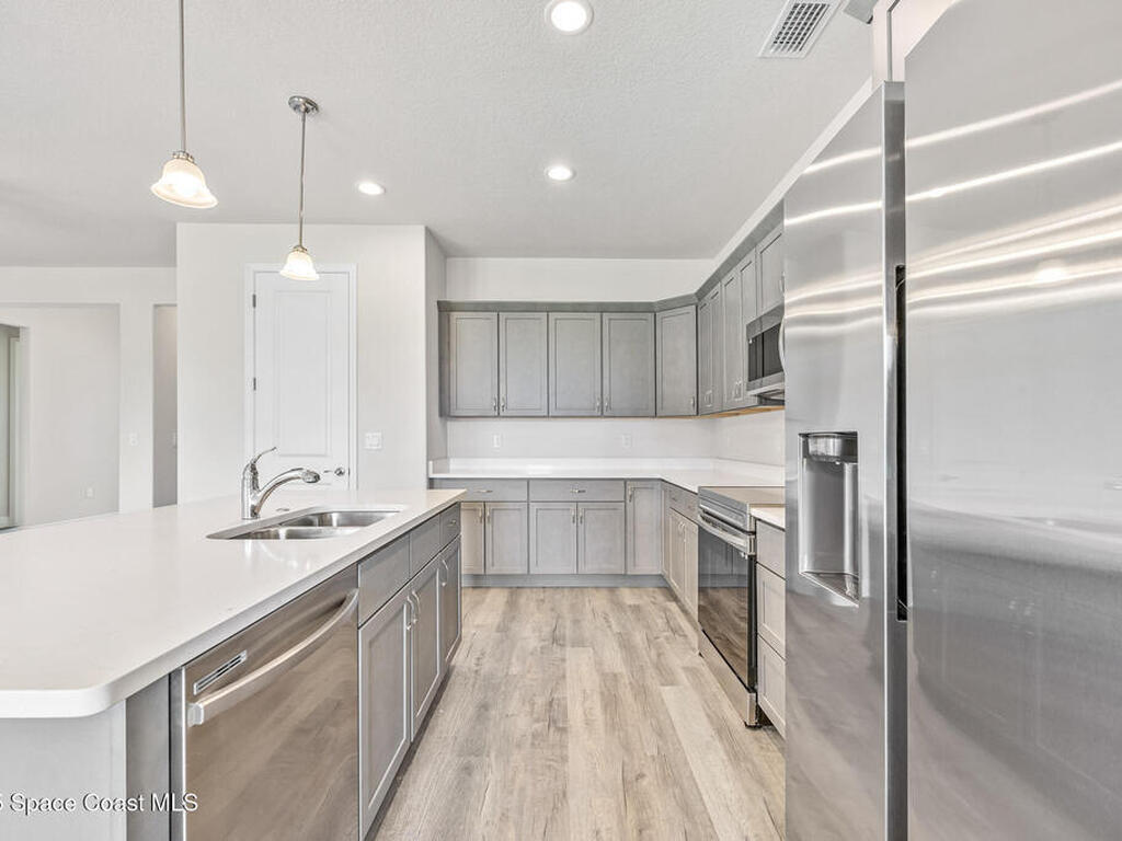 000 SW Whealan Street, Palm Bay, FL 32908