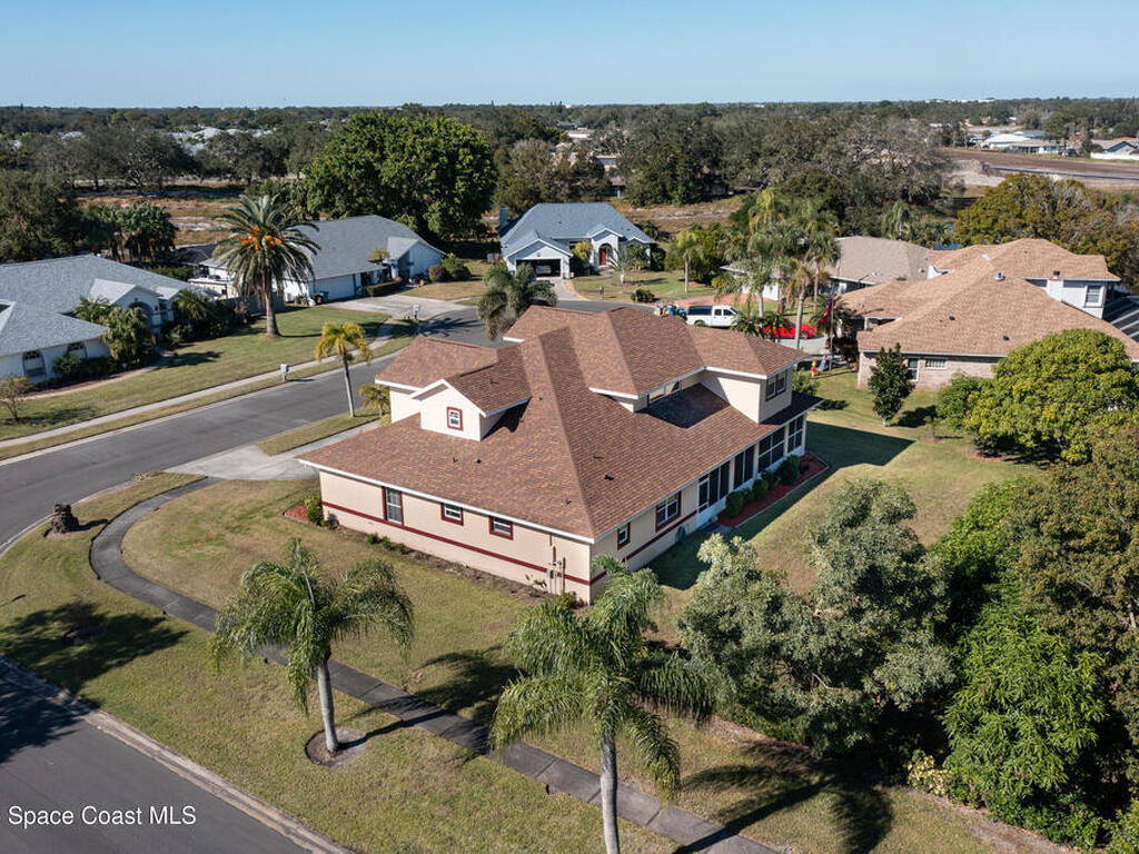 809 Champions Drive, Palm Bay, FL 32905