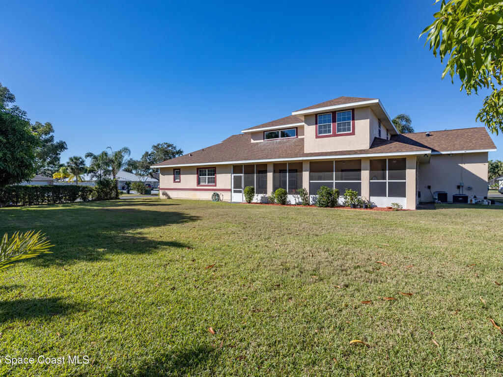 809 Champions Drive, Palm Bay, FL 32905