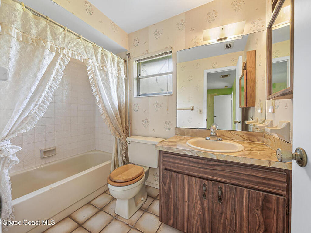 735 Venetian Way, Merritt Island, FL 32953
