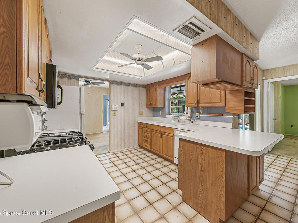 735 Venetian Way, Merritt Island, FL 32953