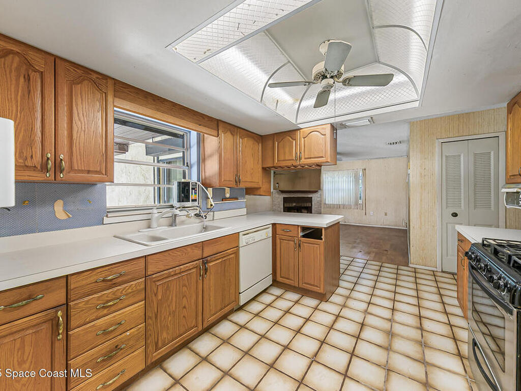 735 Venetian Way, Merritt Island, FL 32953