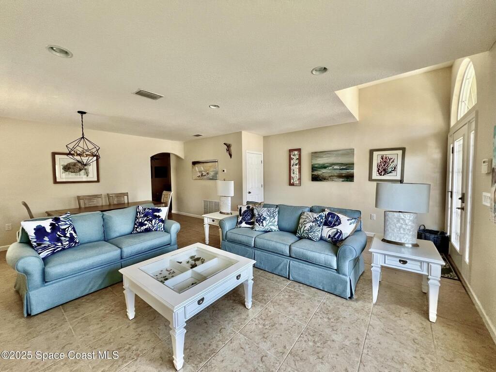 1728 Berkshire Circle, Vero Beach, FL 32968